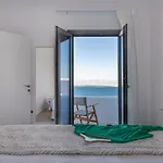 Kymo Luxury Paros Couette-café 4*