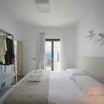 Kymo Luxury Paros Couette-café 4*