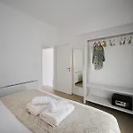 Kymo Luxury Paros Couette-café 4*