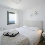Kymo Luxury Paros Couette-café 4*