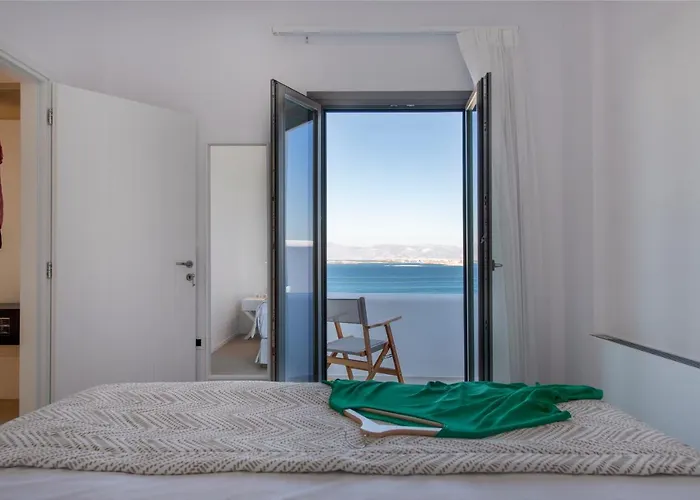 Kymo Luxury Paros Bed and Breakfast 4*