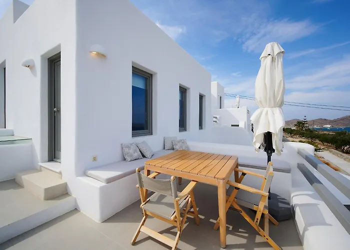 Kymo Luxury Paros Κολυμπήθρες
