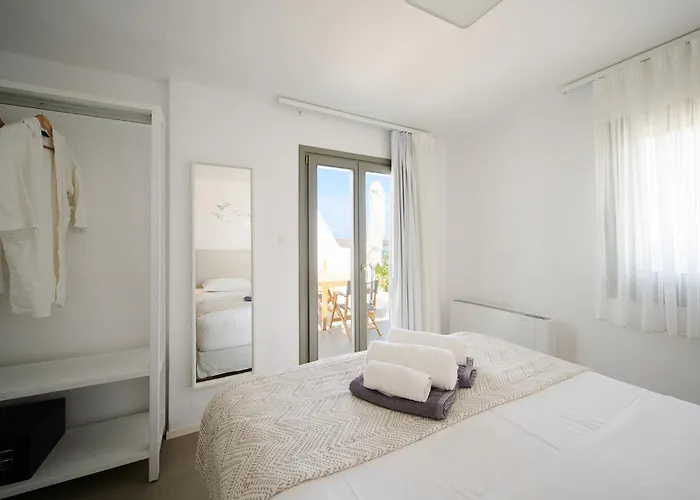 Kymo Luxury Paros 4* Κολυμπήθρες