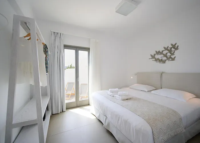 Kymo Luxury Paros Bed and Breakfast