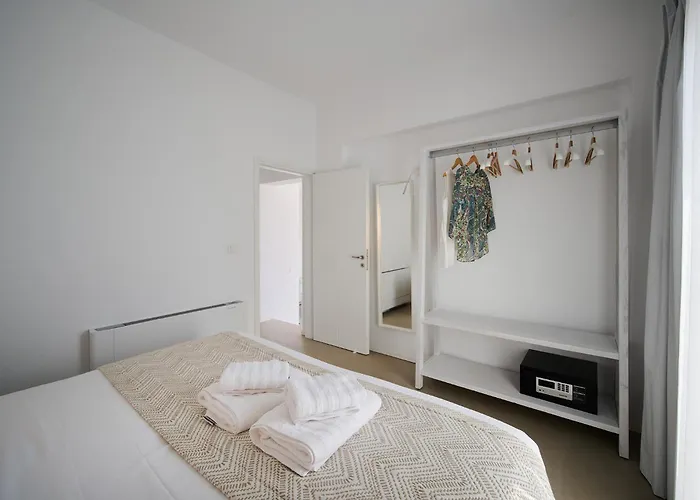 Kymo Luxury Paros Bed and Breakfast 4*