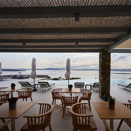 Kymo Luxury Paros Bed & Breakfast