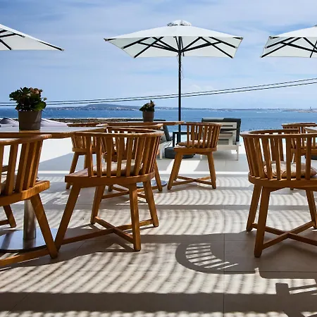Couette-café Kymo Luxury Paros 4*