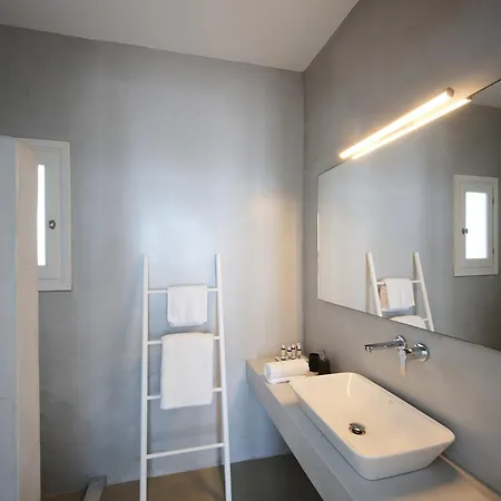 Couette-café Kymo Luxury Paros 4*
