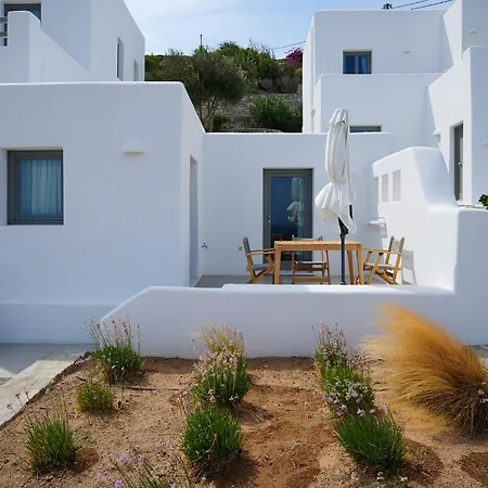 Kymo Luxury Paros Bed & Breakfast