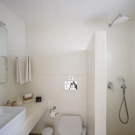 Kymo Luxury Paros Kolimbíthresz