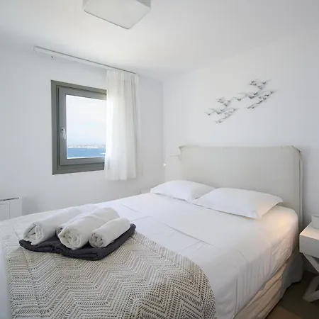 Kymo Luxury Paros Couette-café 4*