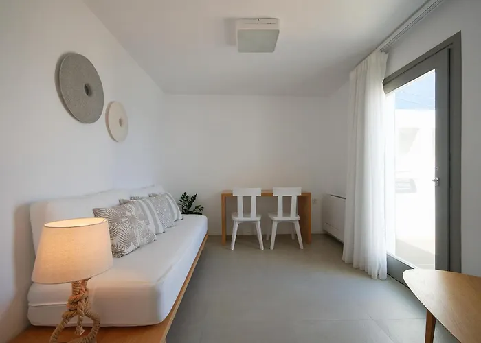 Kymo Luxury Paros Bed & Breakfast